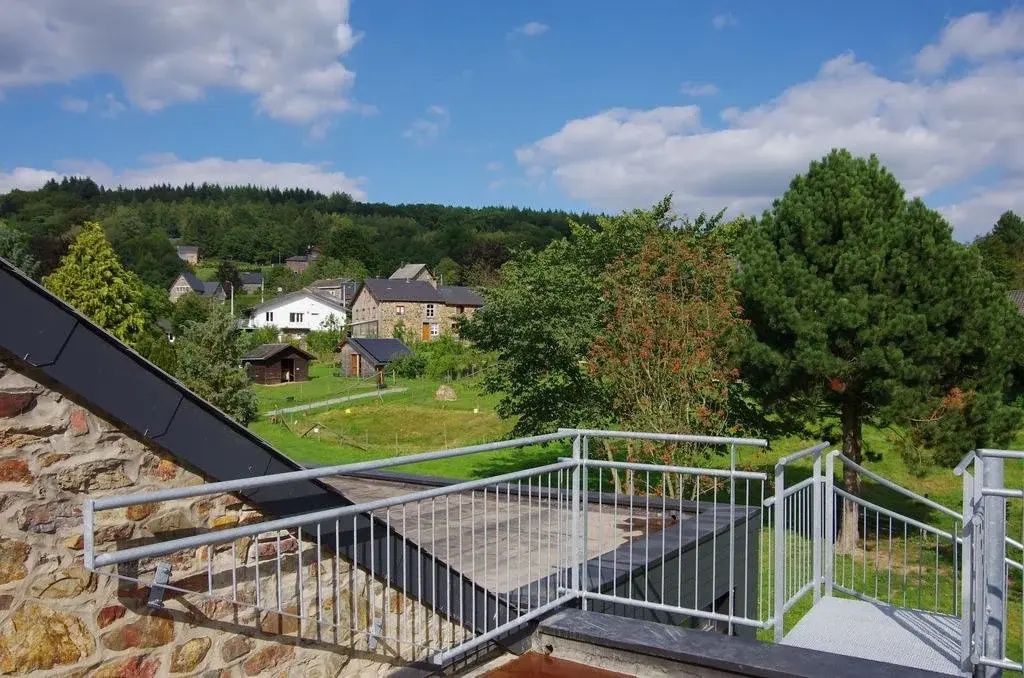 Balcony & Terrace