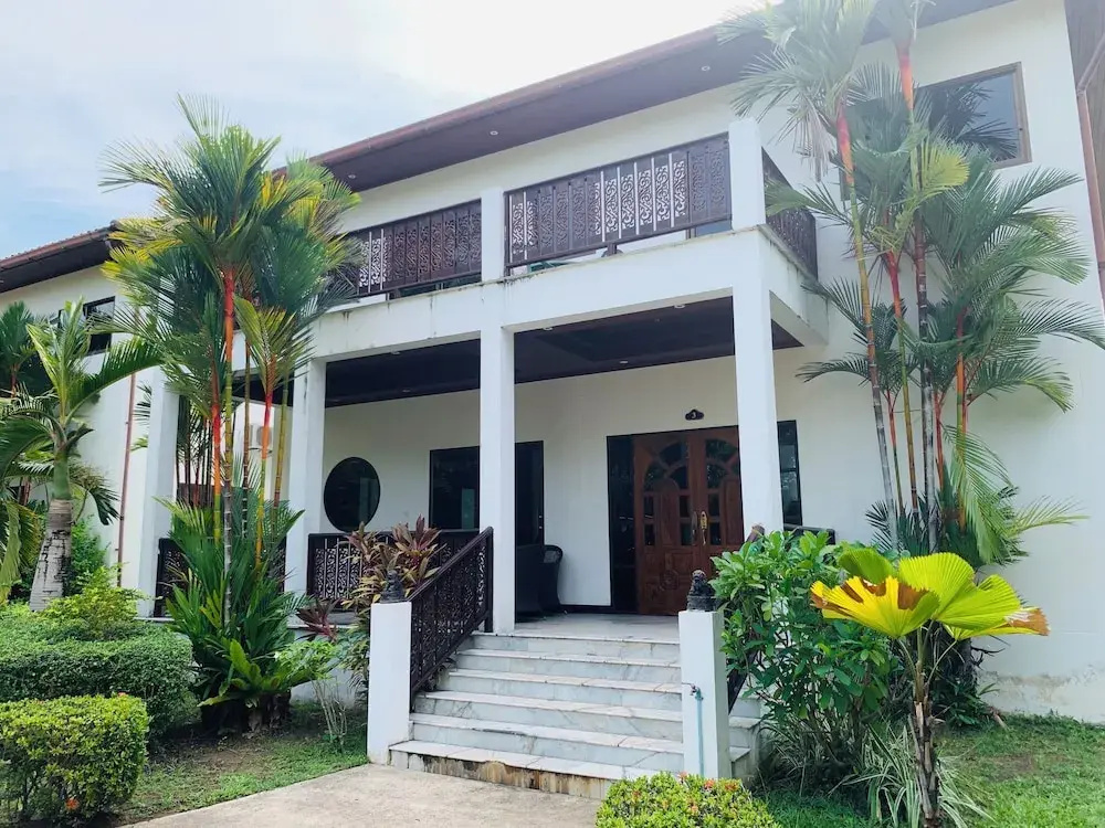 CET Resort & Rayong Padelcenter