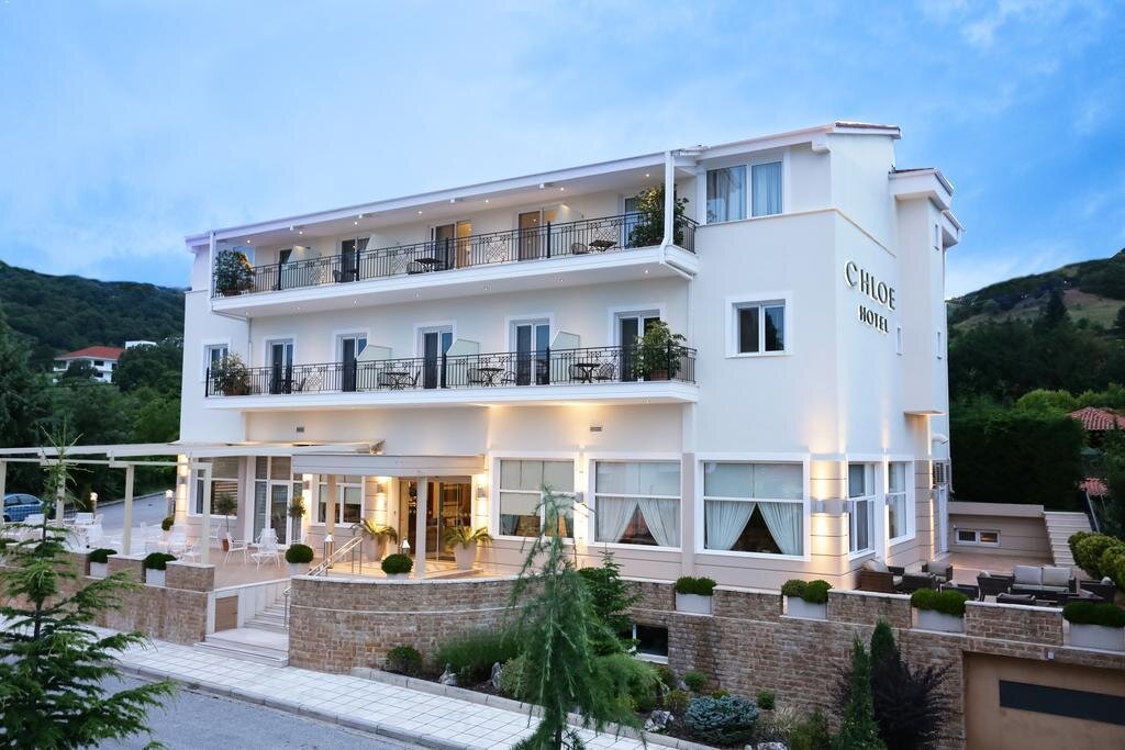 Chloe Hotel Luxury Living & Suites image