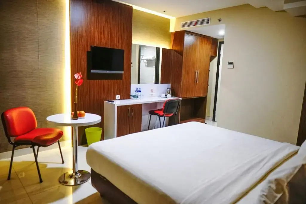 Empress Hotel Makassar - Chambres