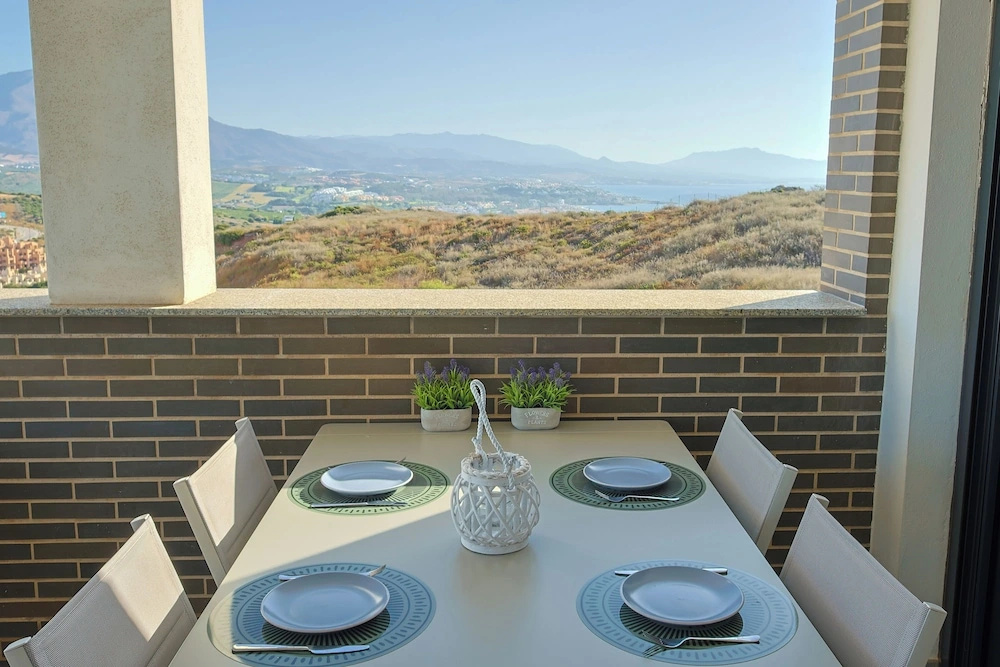Luxury Apartment - Sea, Mountain, Golf - La Duquesa Manilva