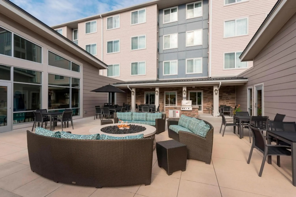 Residence Inn by Marriott Grand Rapids Airport - фото 36