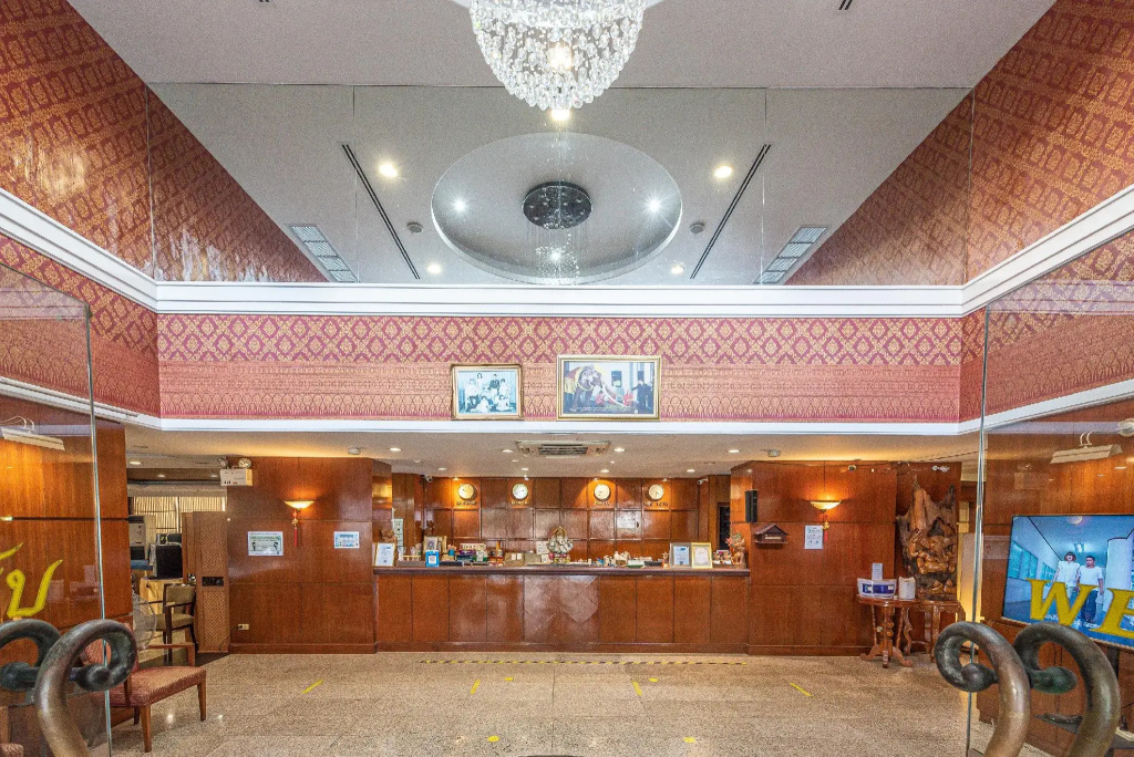 Nonthaburi Palace Hotel — фото