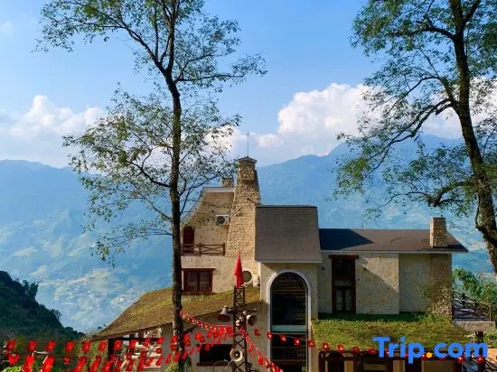 ALy's Sapa