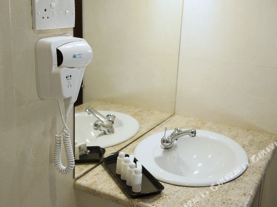 Avenra Garden Hotel