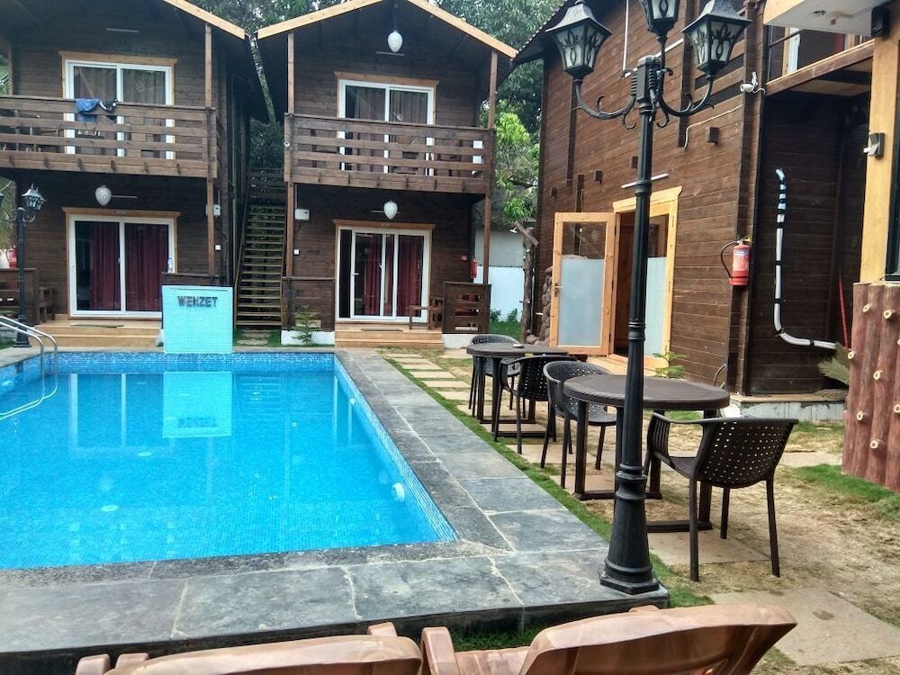 Wenzet Cottages