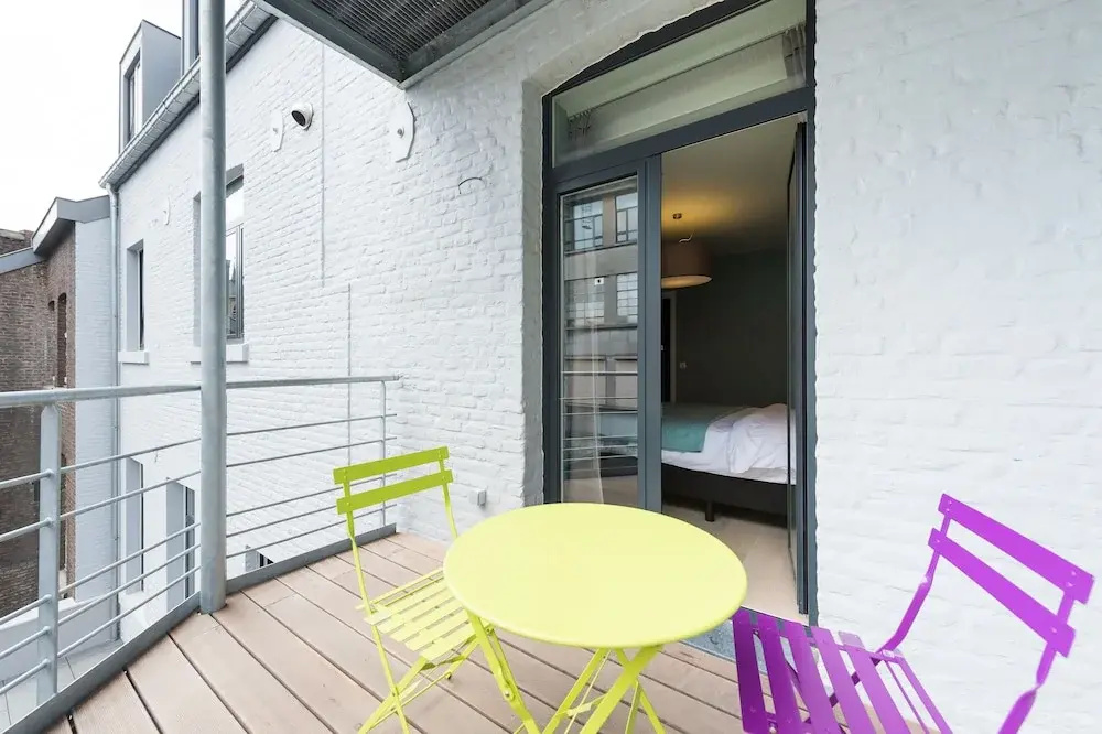 Balcony & Terrace