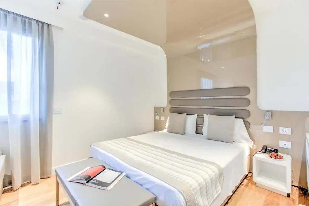 Double room (full double bed)