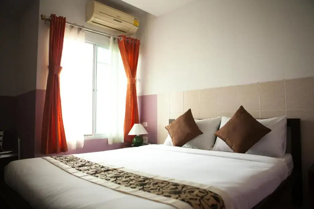 Standard Double room (full double bed)
