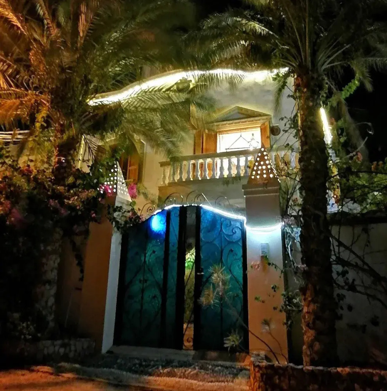 Villa With Pool BBQ Grill Garden Beduintent Sunbeds Jacuzzi