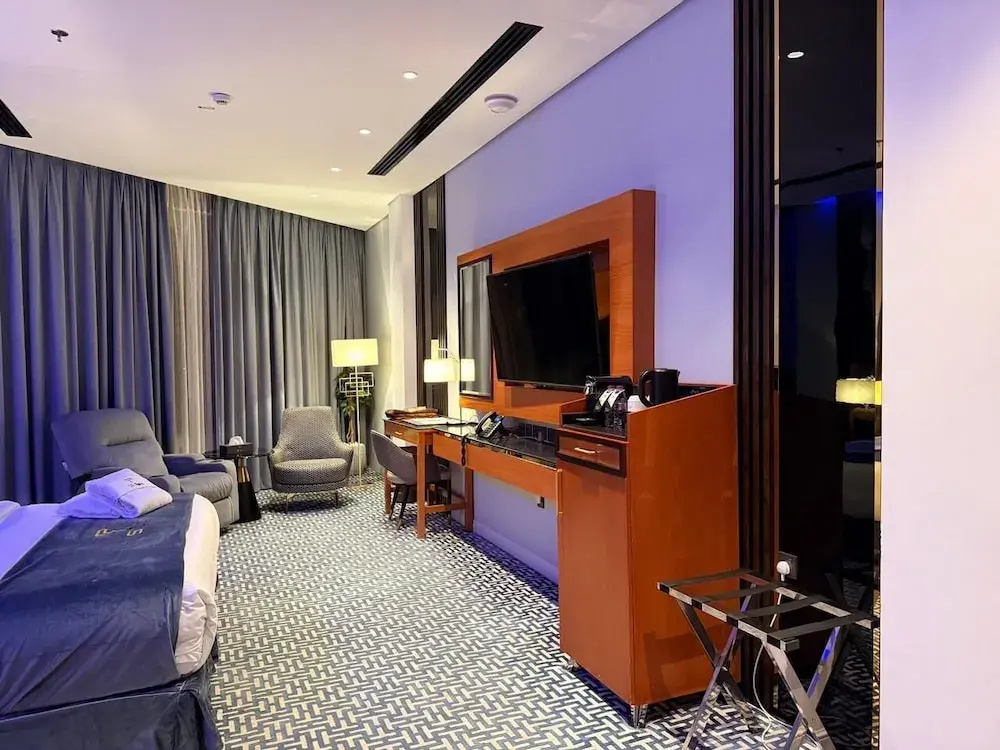 Hotel photo 12
