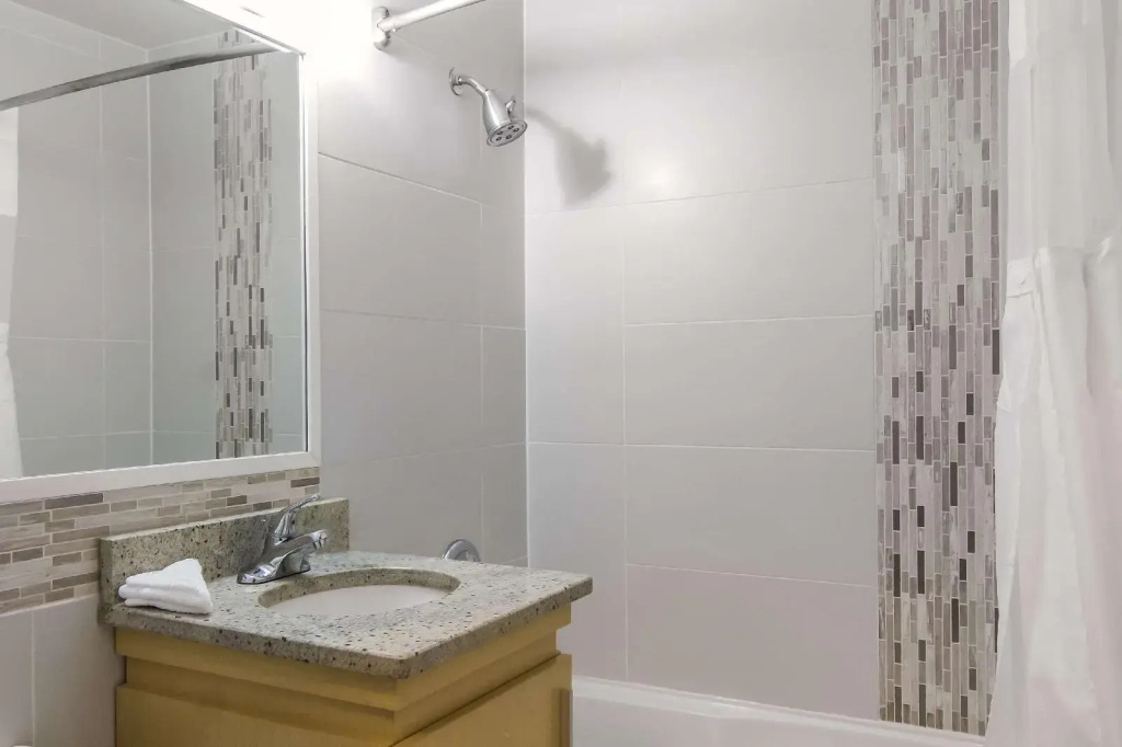 Red Lion Inn & Suites Abbotsford