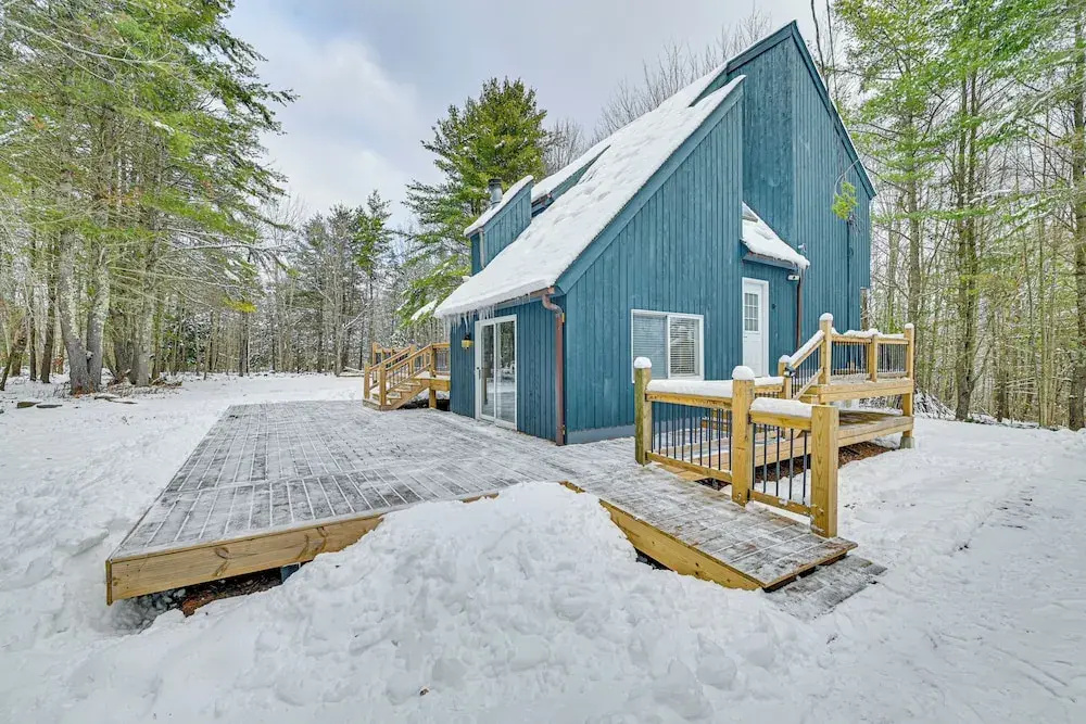 Ski, Hike & Golf: Pet-friendly Windham Retreat