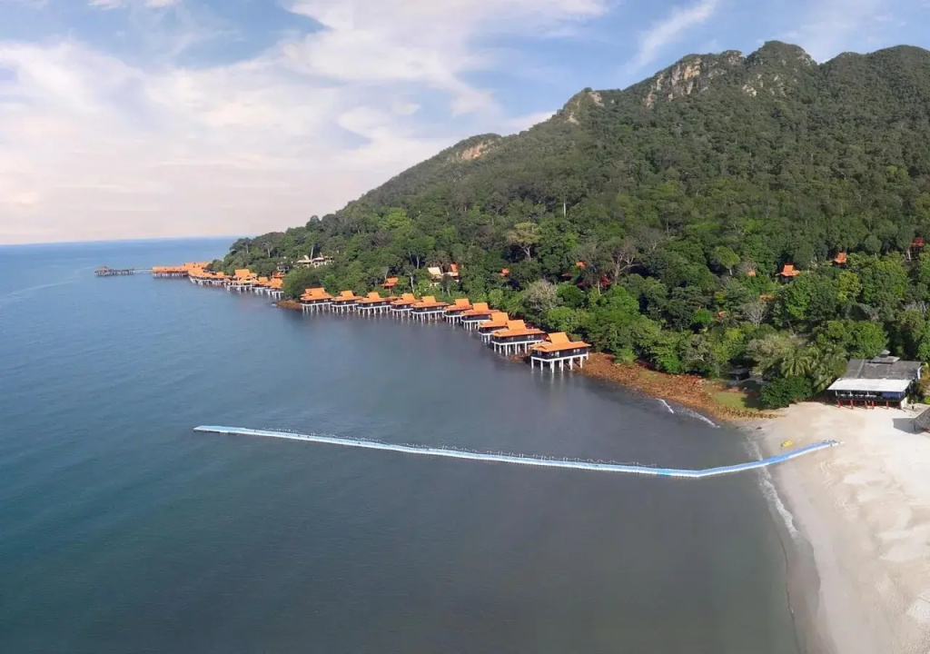 Beach & Waterfront