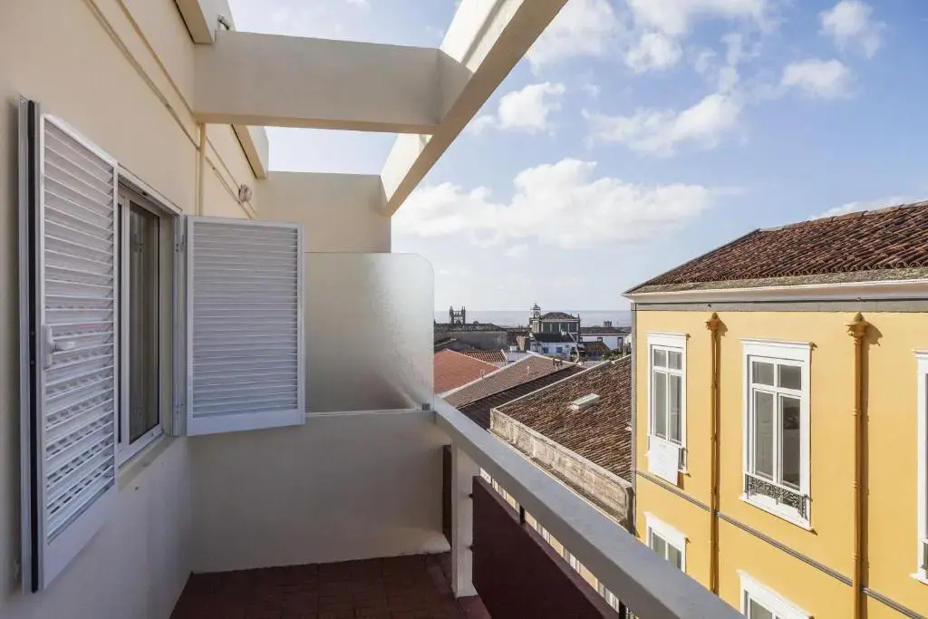 Balcony & Terrace