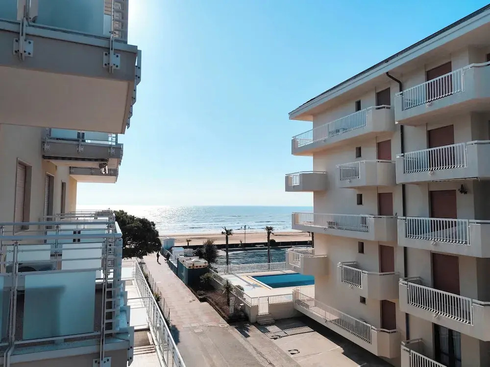 Apartment With Balcony on the Seafront