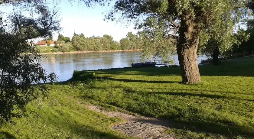 Mountain Forest Cottage - Szentendre - фото 2