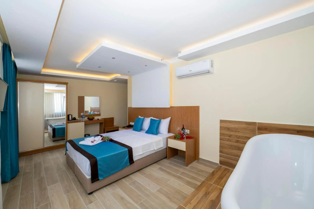 Отель Diamond luxury Hotel в Анталье