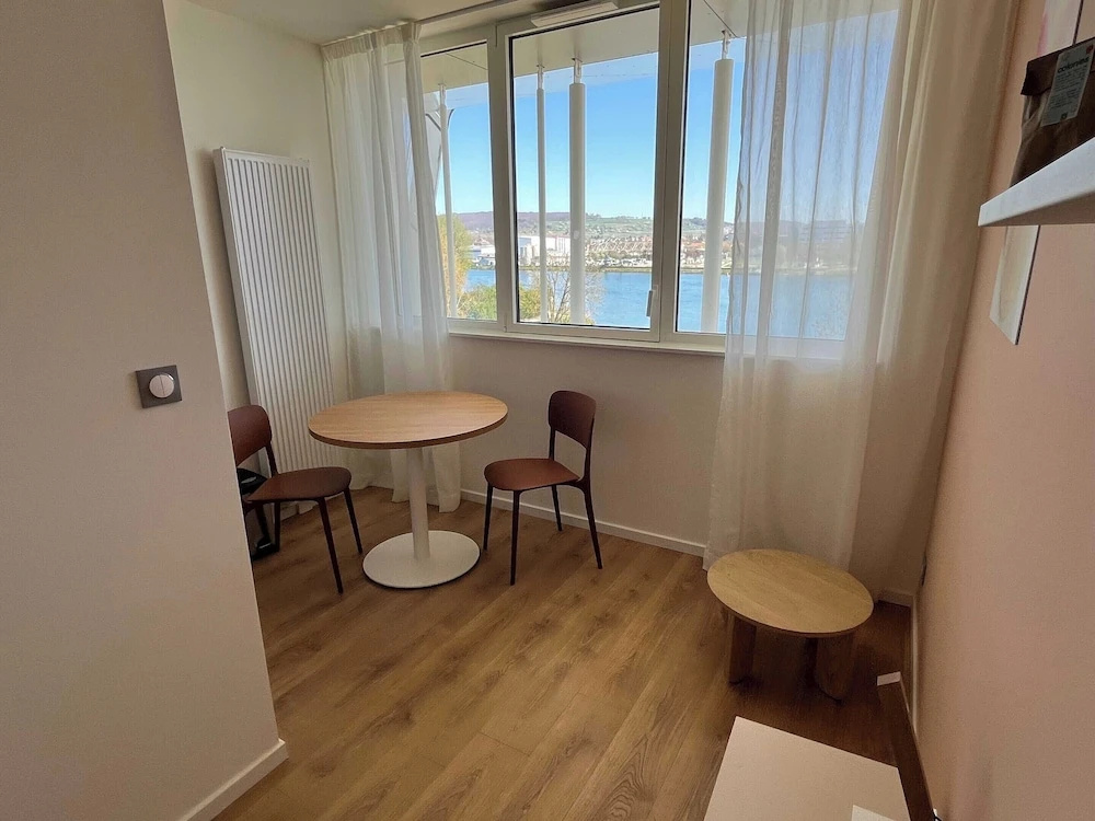 Voir la photo 2 — Comfort Appt in a Premium Residence- Sport/cinema