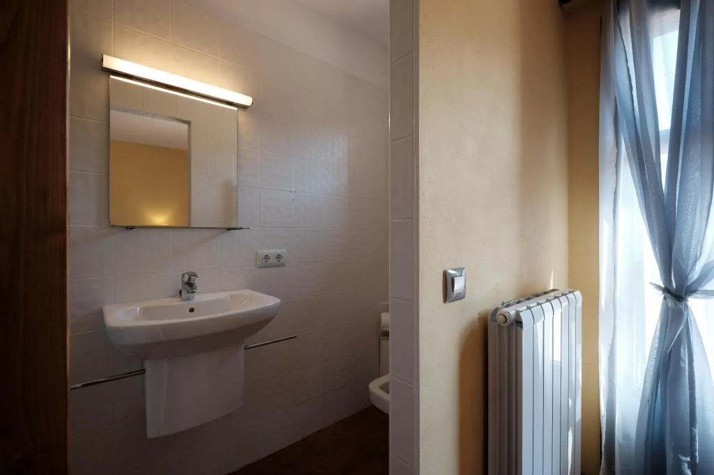 Standard Double room with balcony (full double bed)