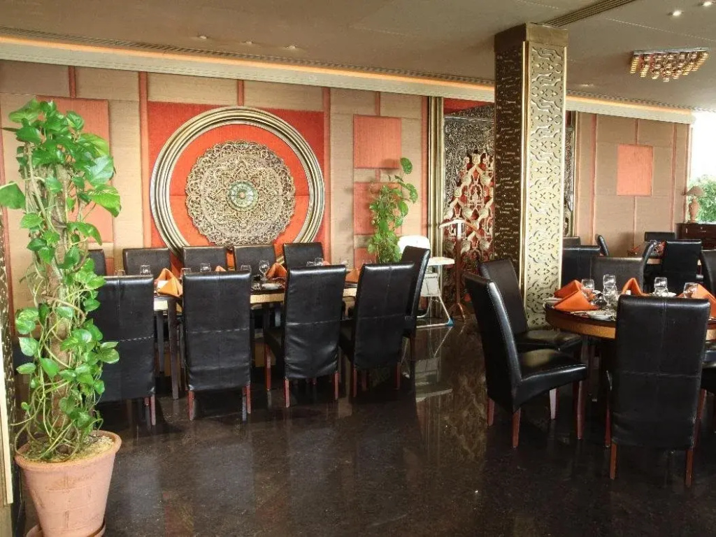 Food & Beverage