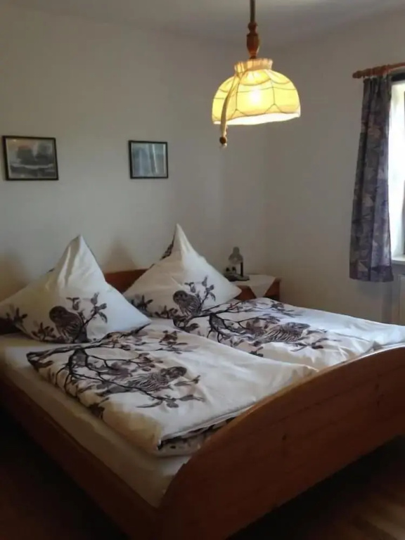 1 Bedroom Apartment with balcony and with mountain view