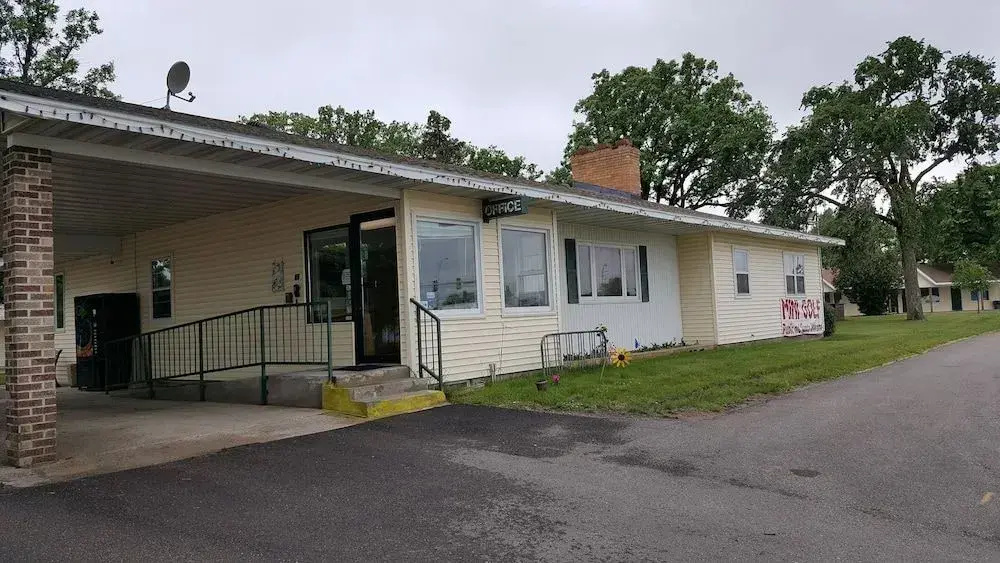 Budget Host Inn