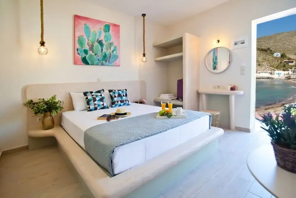 Studio with balcony and with sea view