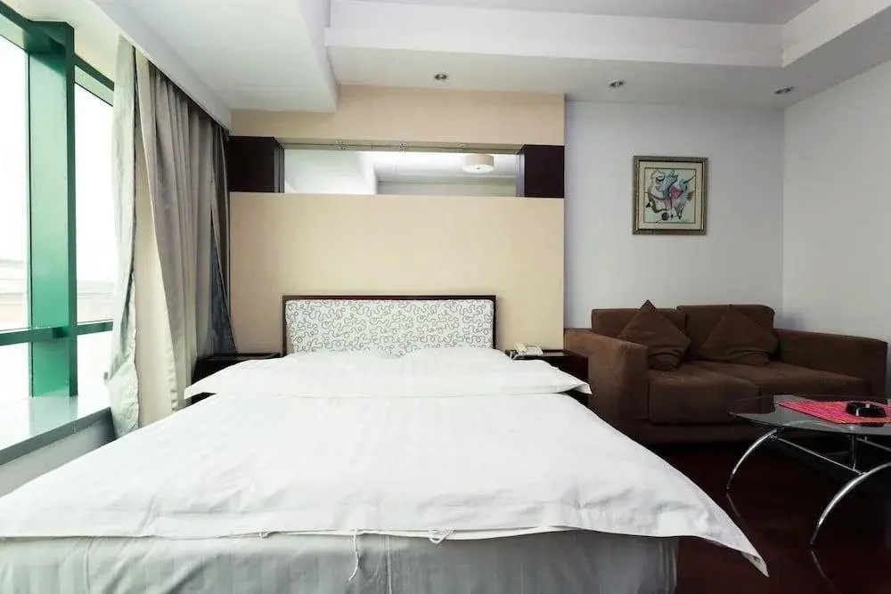 Century Shikong Yijia Apartment Hotel - Shanghai Jingan Temple