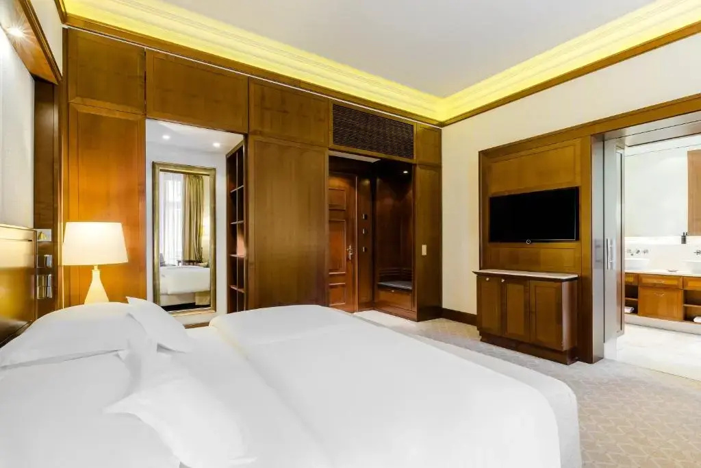 Excelsior Hotel Ernst am Dom - Chambres