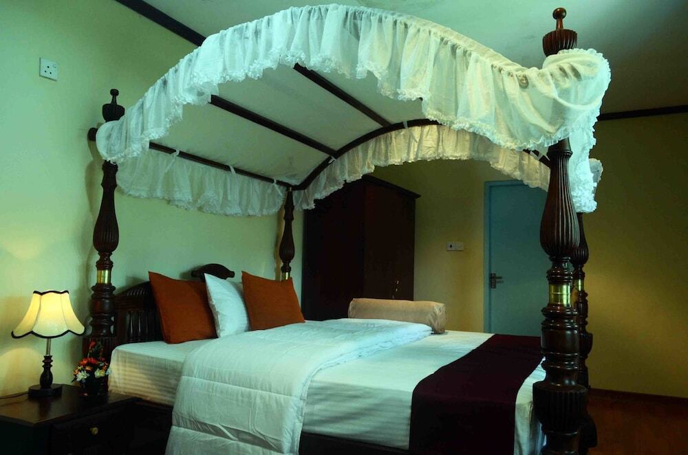 Hillcrest Villa