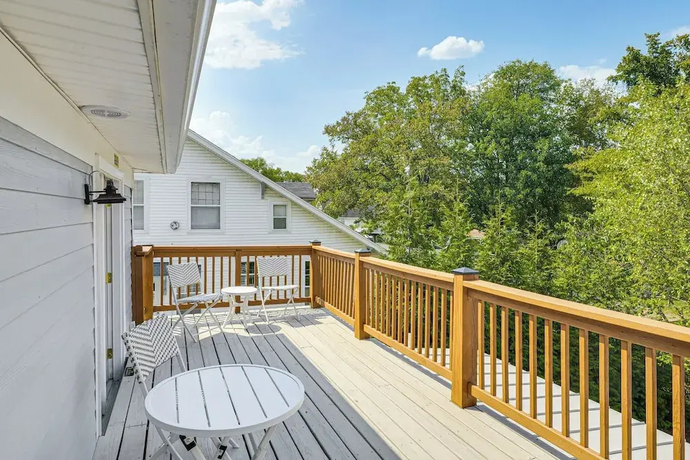 Lebanon Retreat: Decks, Fire Pit & Yard