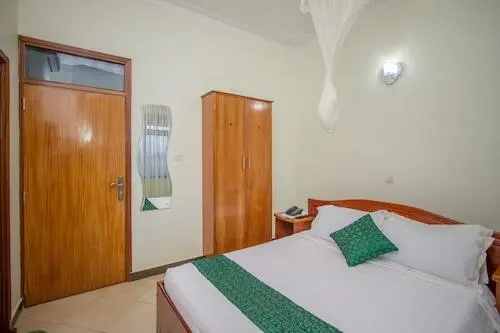 Deluxe Double room (full double bed)