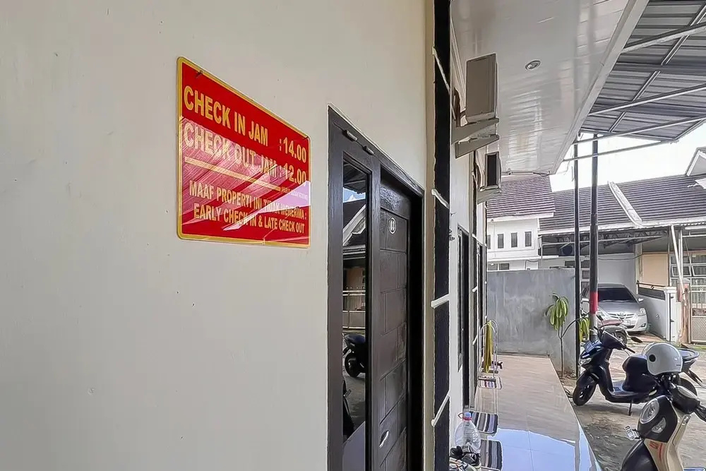 RedDoorz Syariah Near Universitas Mulawarman