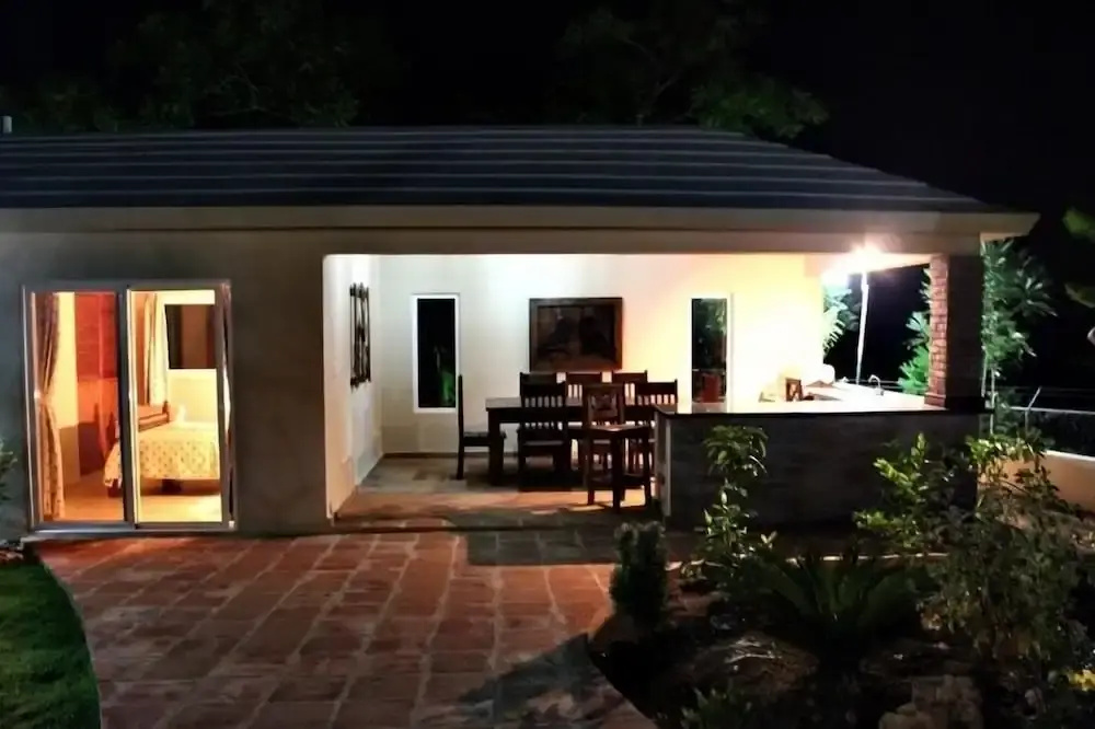 Well Furnished w Private Pool, BBQ & Palapa Bar