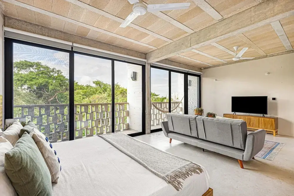 Family Apartment with balcony and with city view