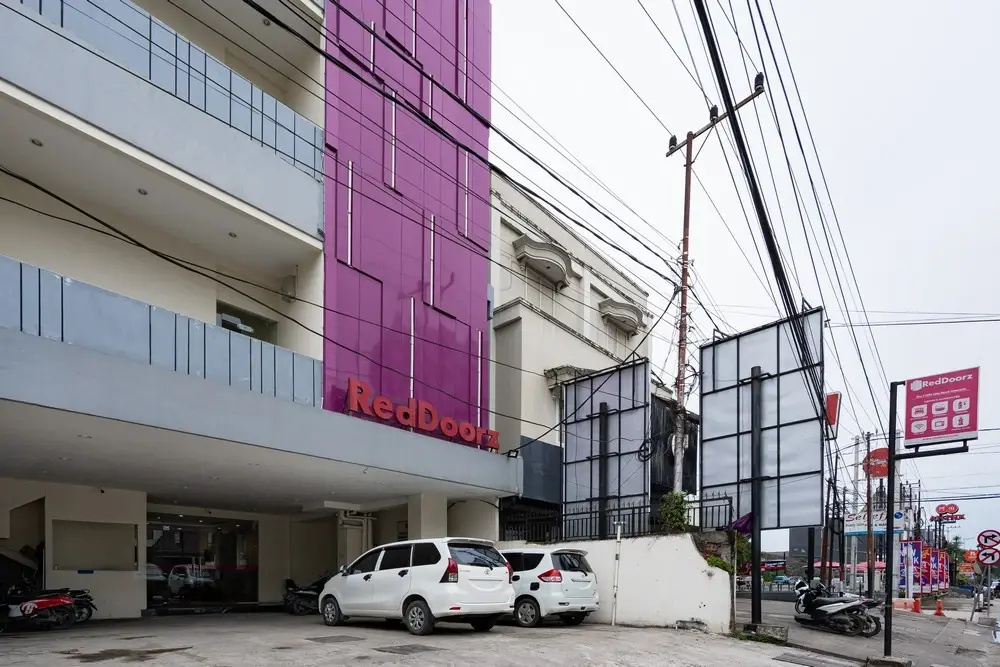 RedDoorz Plus @ Uno Jalan Merak Samarinda