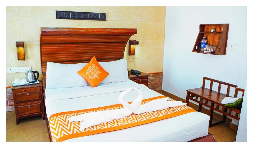 Deluxe Double room (full double bed)