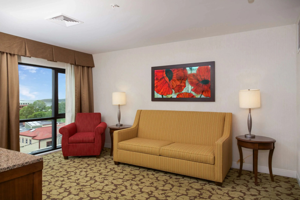 Hilton Garden Inn Burlington Downtown — фото 3