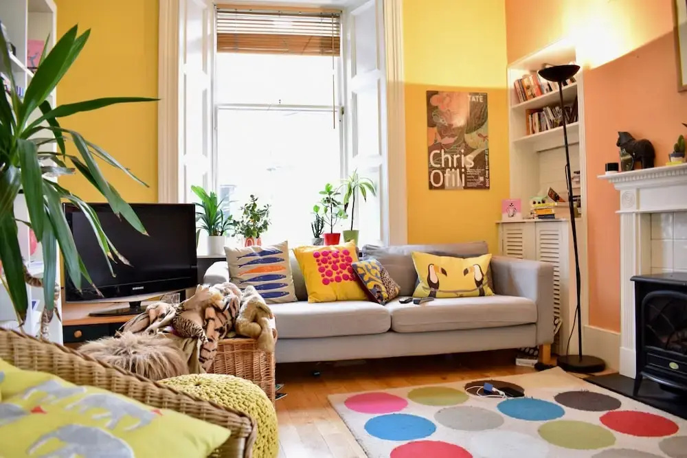 Spacious 2 Bedrooms Apartment by Royal Mile