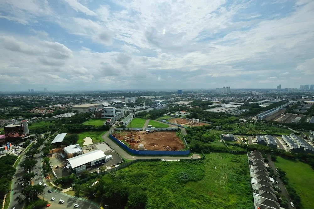 Minimalist Style Studio Brooklyn Apartment near IKEA Alam Sutera