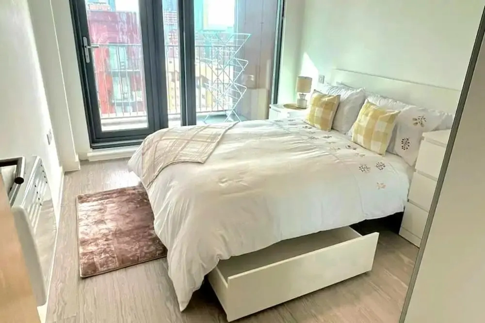 Salford Serenity Apartment