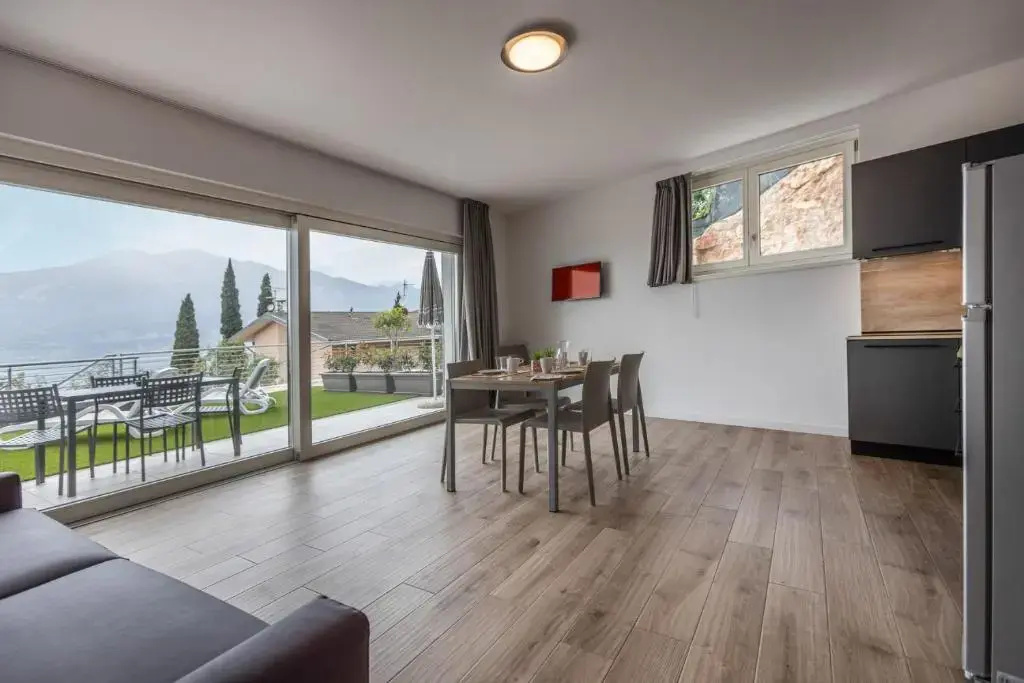 3 Bedrooms Apartment with lake view