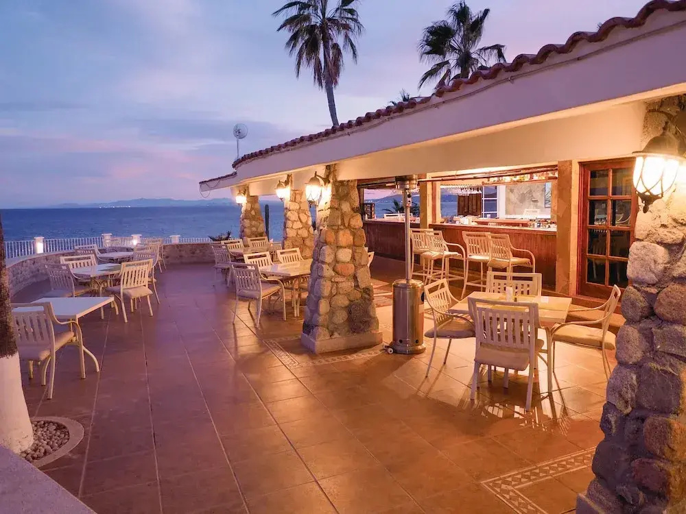 Beach & Waterfront