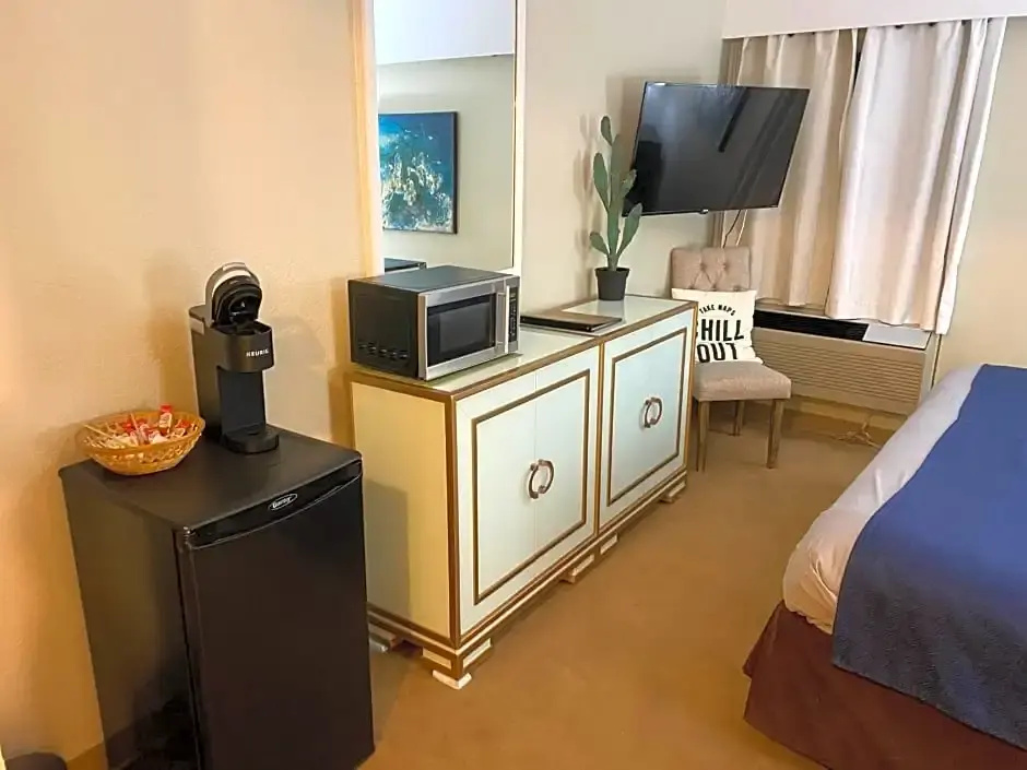 Double Studio (full double bed)