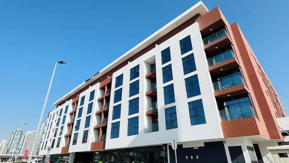 Palette Lavish Apartments At Concord Tower With Rooftop Pool