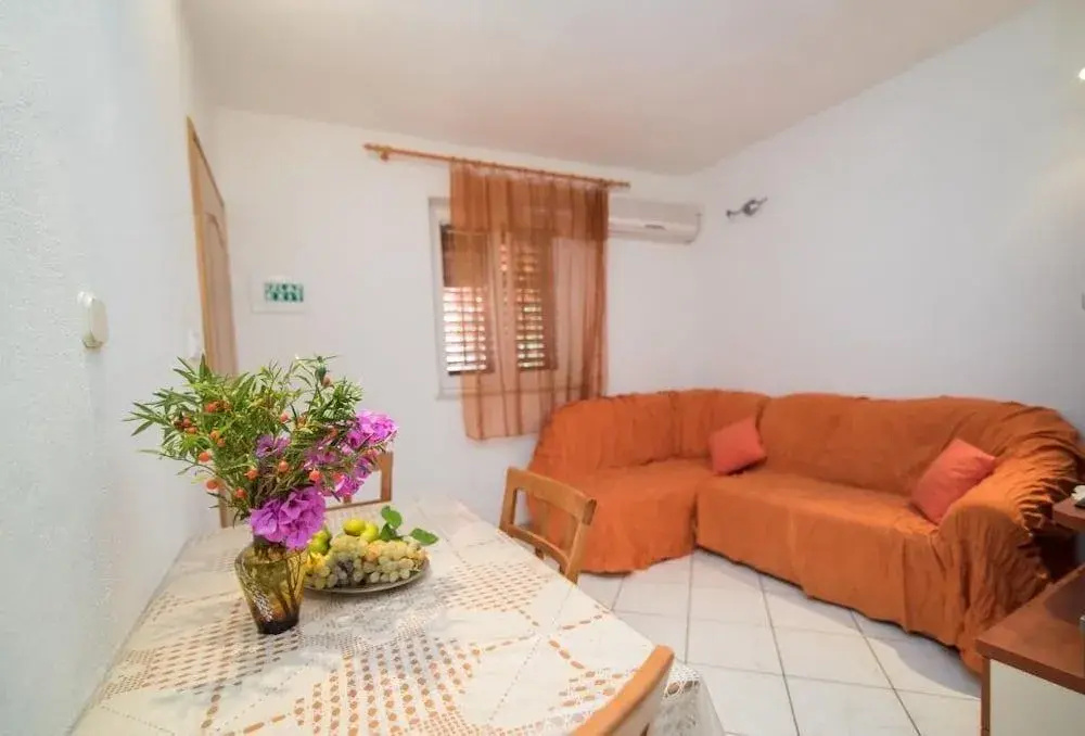 Apartments Longo
