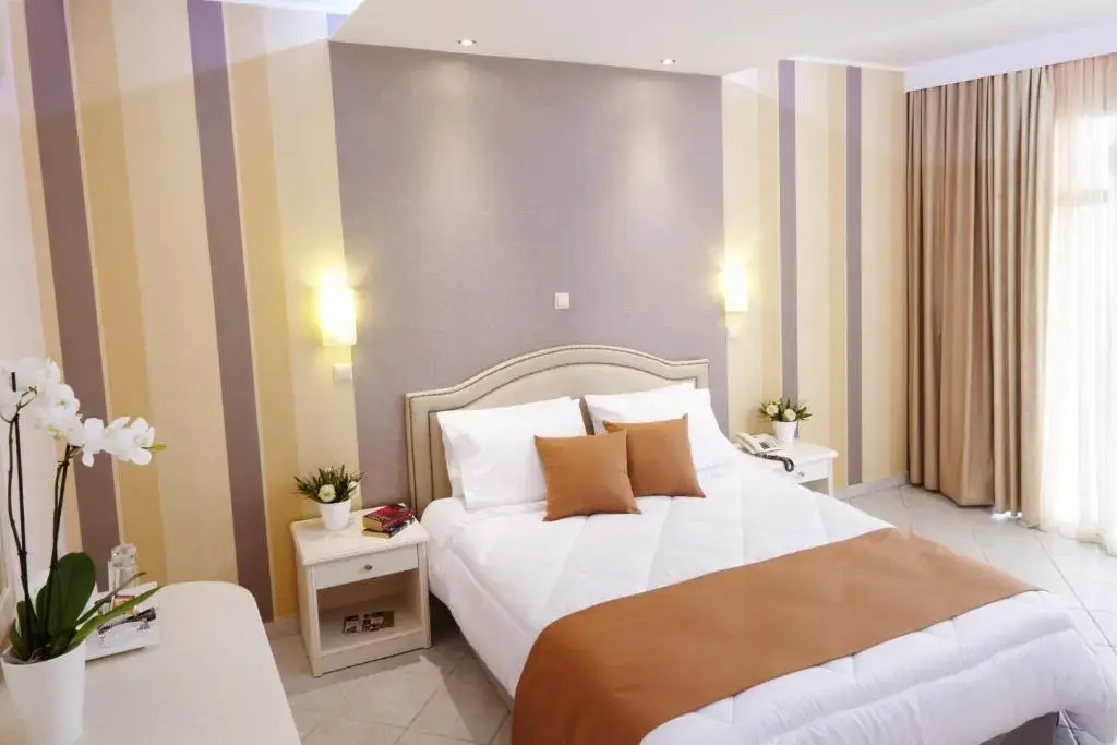Superior Double room with sea view (full double bed)