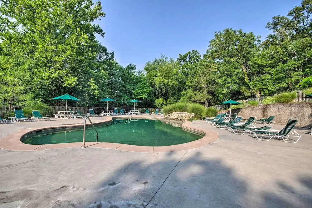 Osage Beach Getaway - 1 Mi to Margaritaville Fun!