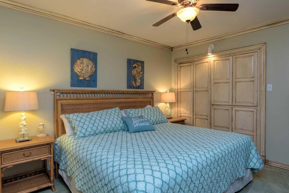 103 Las Brisas Poolside Condo 3 Bedroom Condo by RedAwning — 2